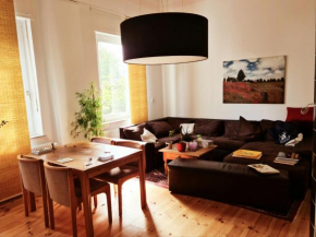 FeWo Nana -Eigener Eingang&Parkplatz, Netflix ,80m2sanierter Altbau